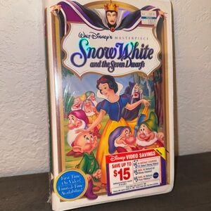 Factory Sealed 1994 Snow White & The Seven Dwarfs VHS | Disney Masterpiece
